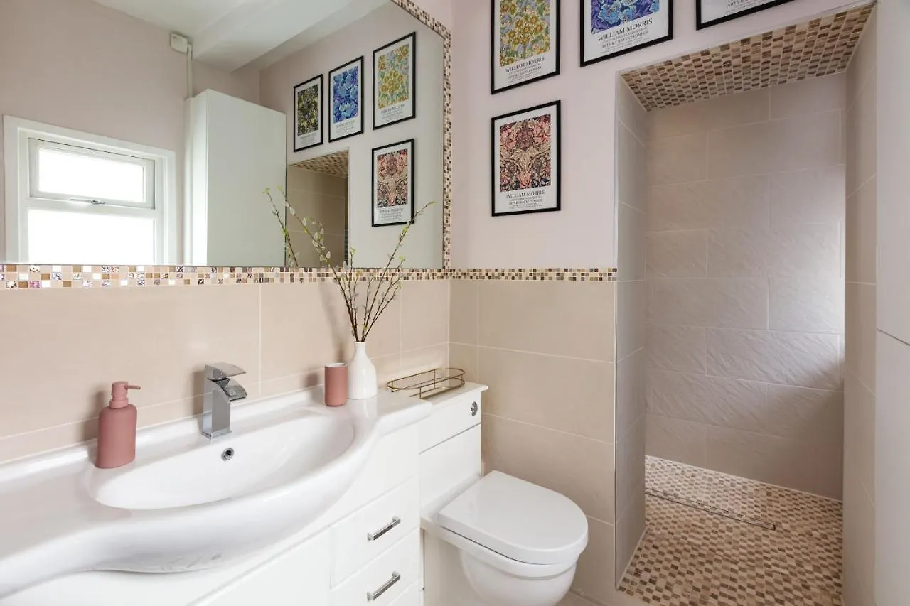 Artist Retreat Apartment Brighton