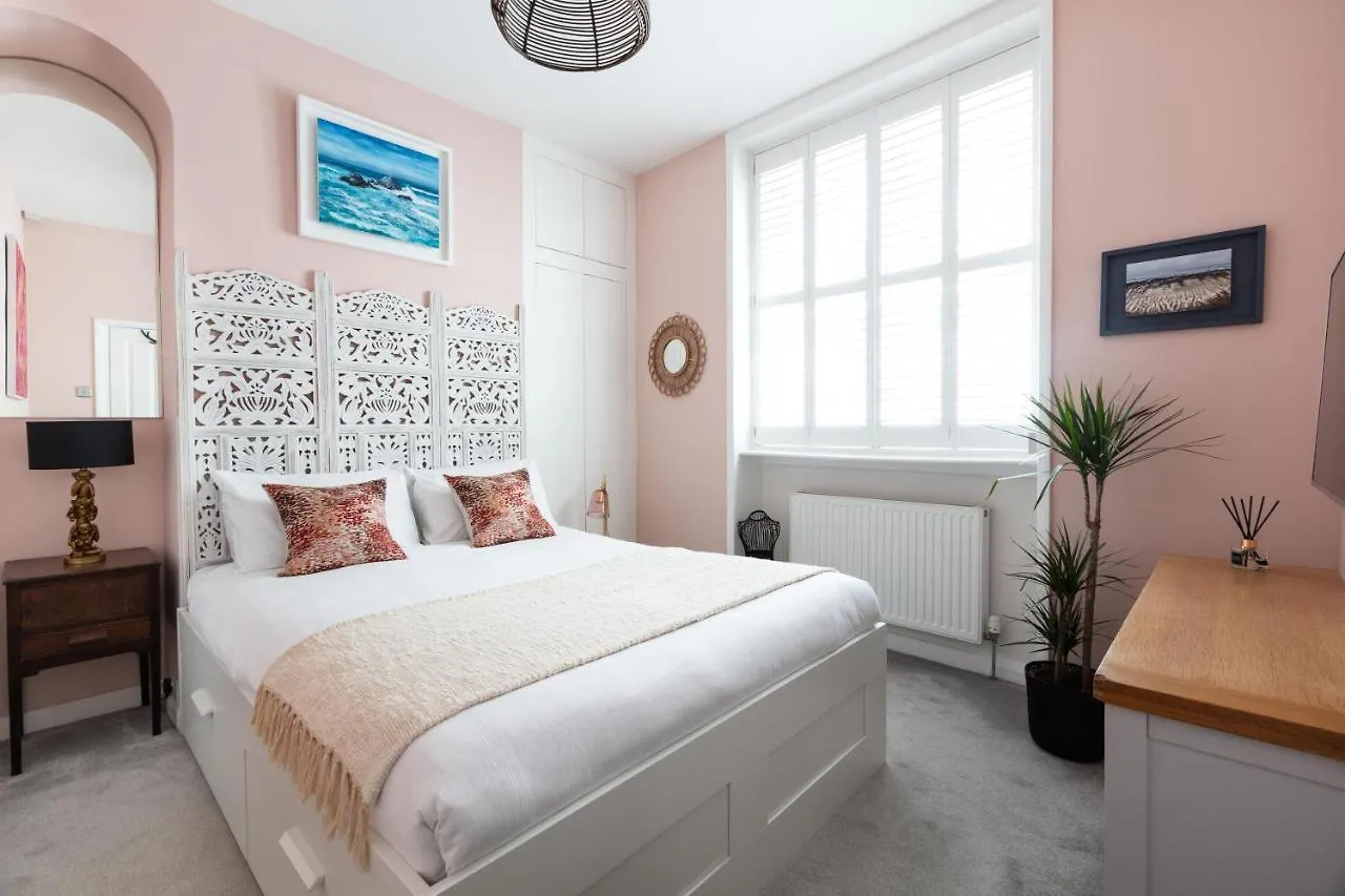 Artist Retreat Apartment Brighton