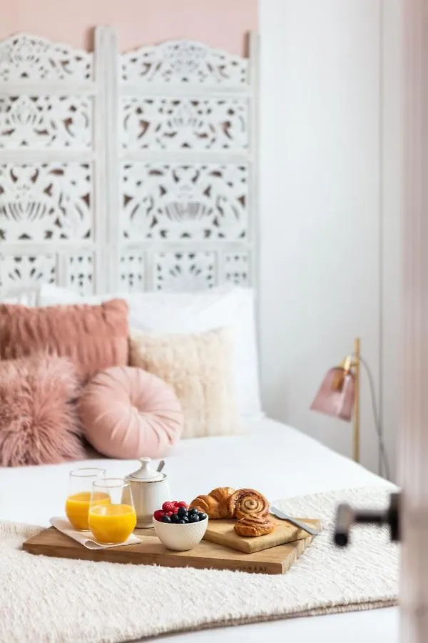 Artist Retreat Apartment Brighton